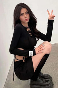 La prostituta privata Emelie Berlin escort prenota con poco preavviso un rapporto sessuale romantico più volte